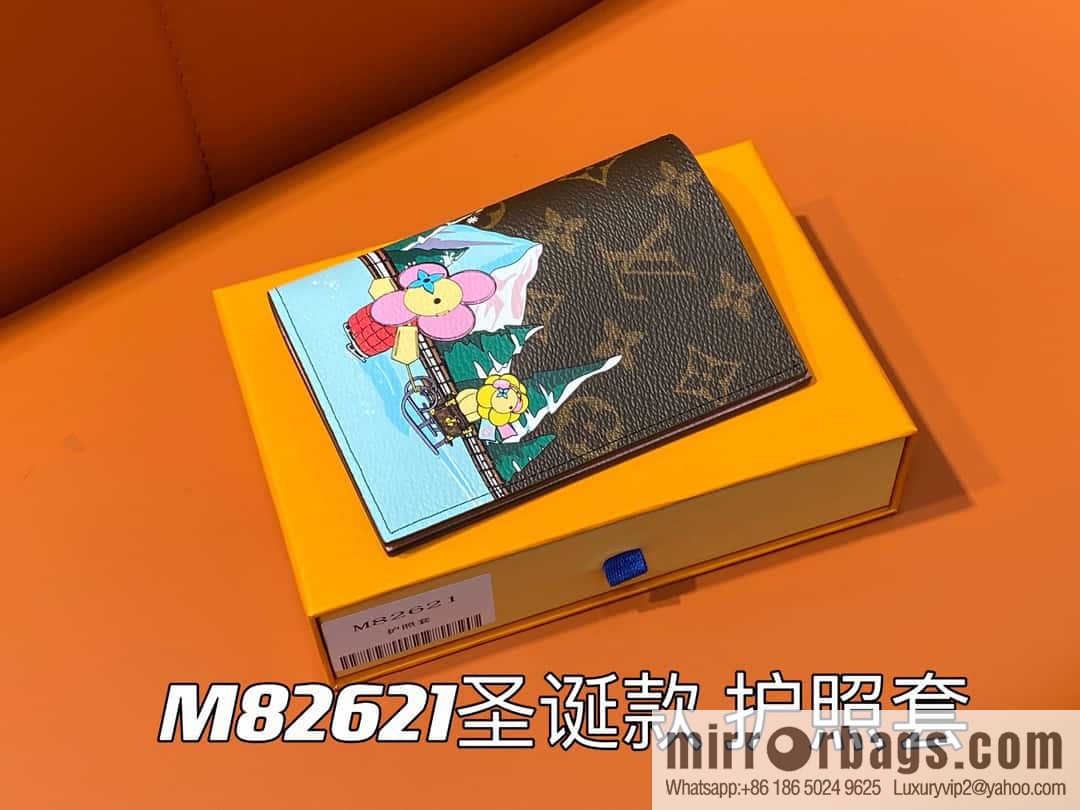 [Original order boutique] M82621 Christmas model, new autumn and winter model, passport cover
