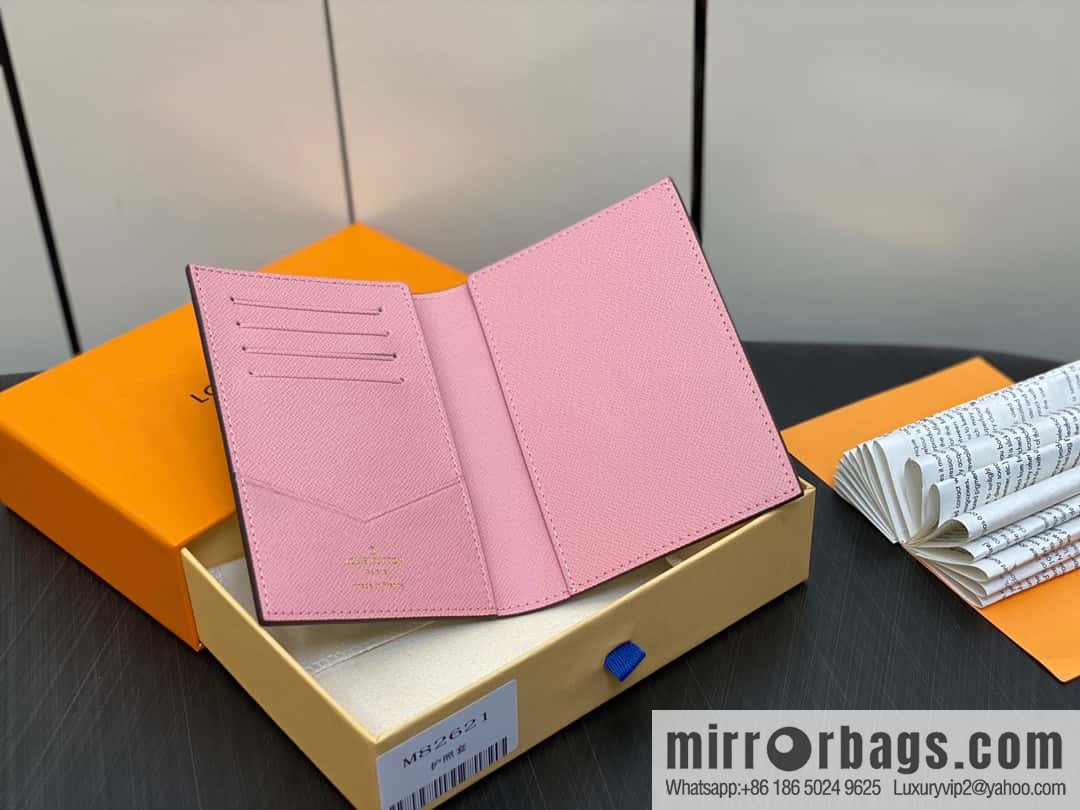 [Original order boutique] M82621 Christmas model, new autumn and winter model, passport cover