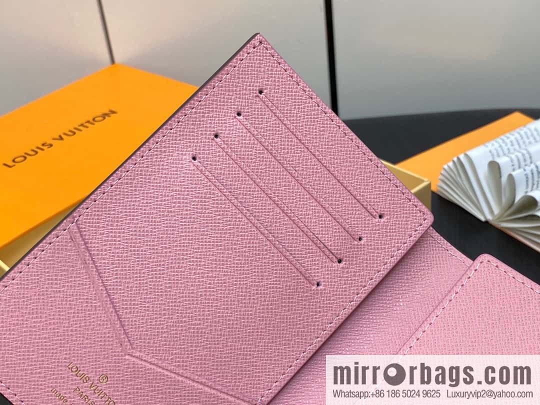 [Original order boutique] M82621 Christmas model, new autumn and winter model, passport cover