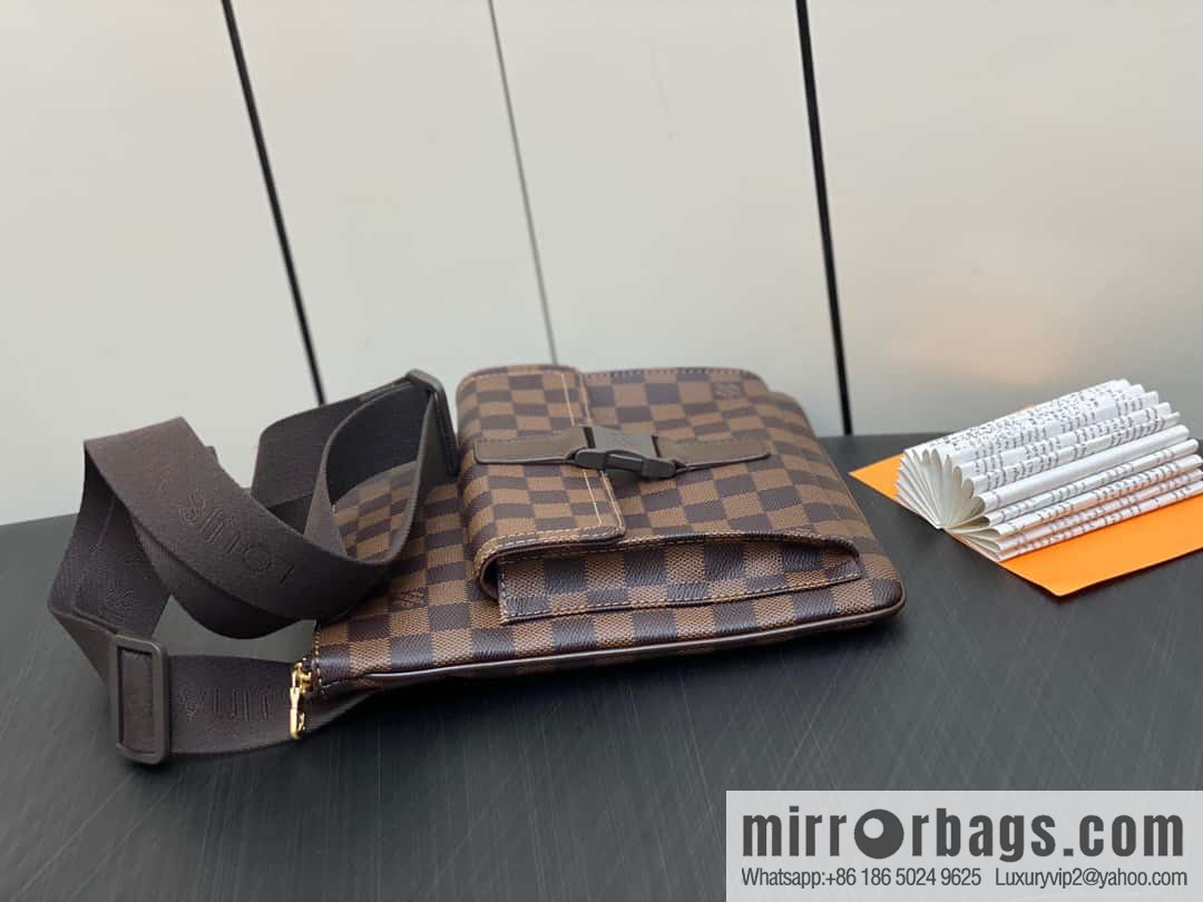 [Original order boutique] N51127 coffee grid, medieval men's bag messenger bag series