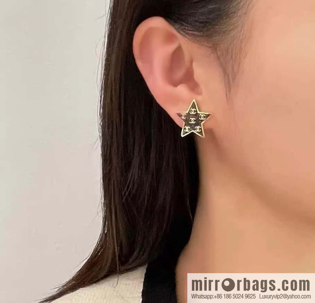 ☀️New ☑️ Chanel C1 double c pentagram ⭐ star stud earrings ☀️