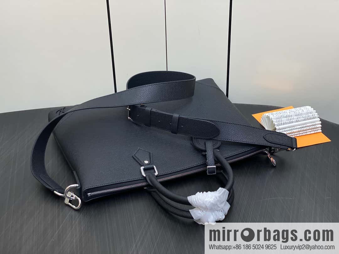 [Original order boutique] M30978 black full leather cross pattern briefcase series SLIM NV briefcase