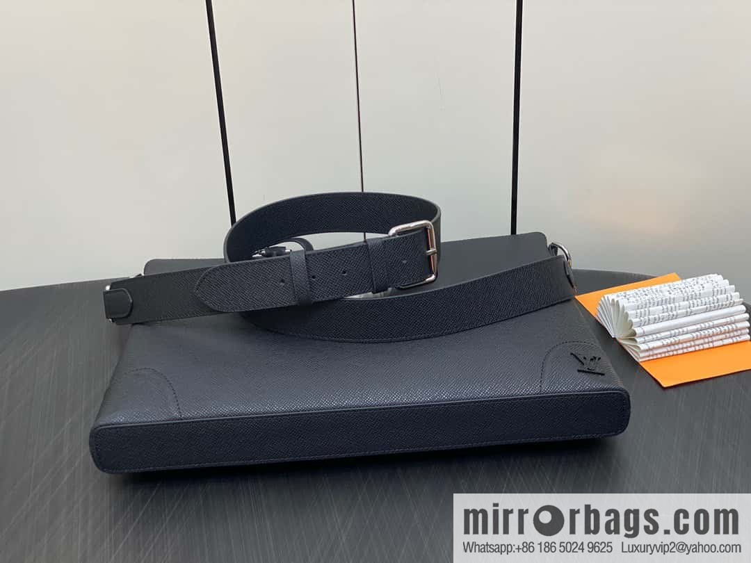 [Original order boutique] M30978 black full leather cross pattern briefcase series SLIM NV briefcase