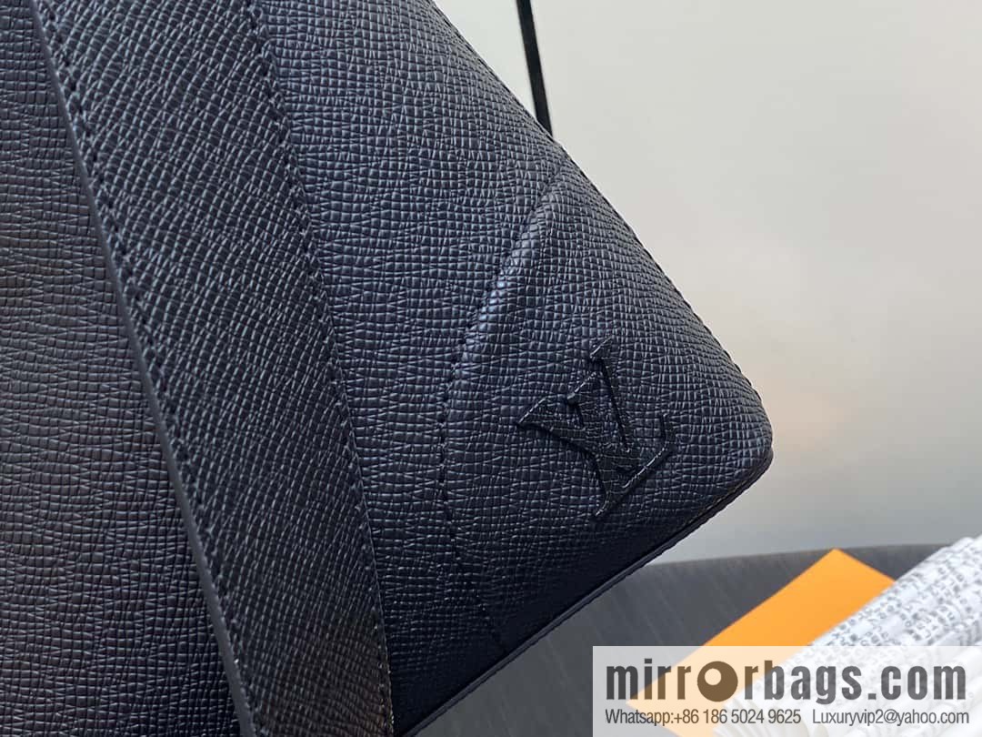 [Original order boutique] M30978 black full leather cross pattern briefcase series SLIM NV briefcase