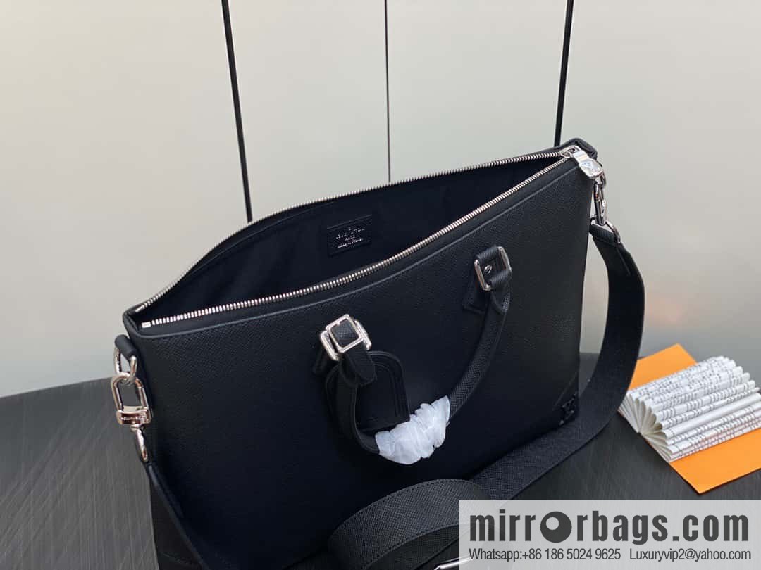 [Original order boutique] M30978 black full leather cross pattern briefcase series SLIM NV briefcase