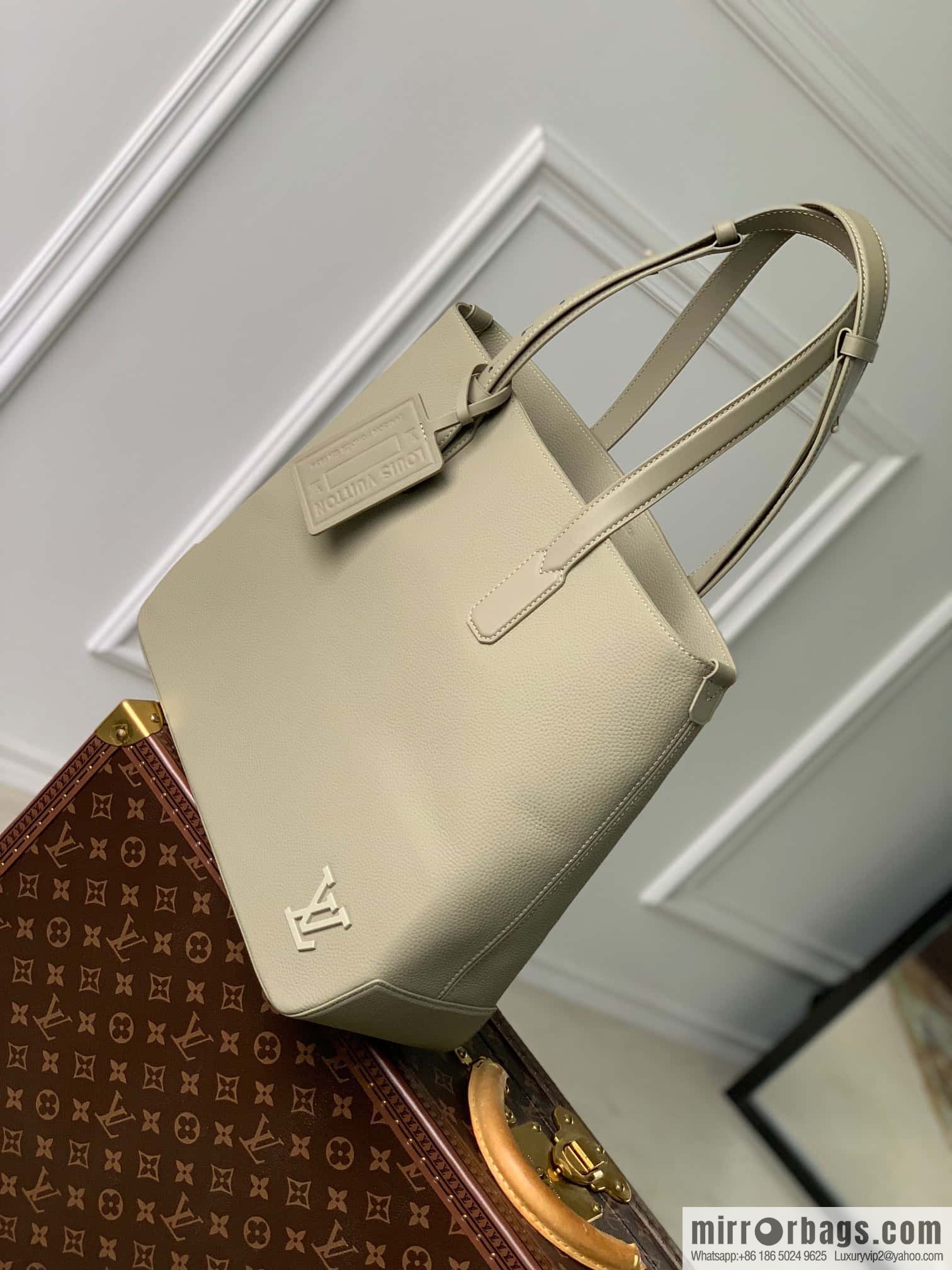 M22481 Grey Tote Aerogram Handbag