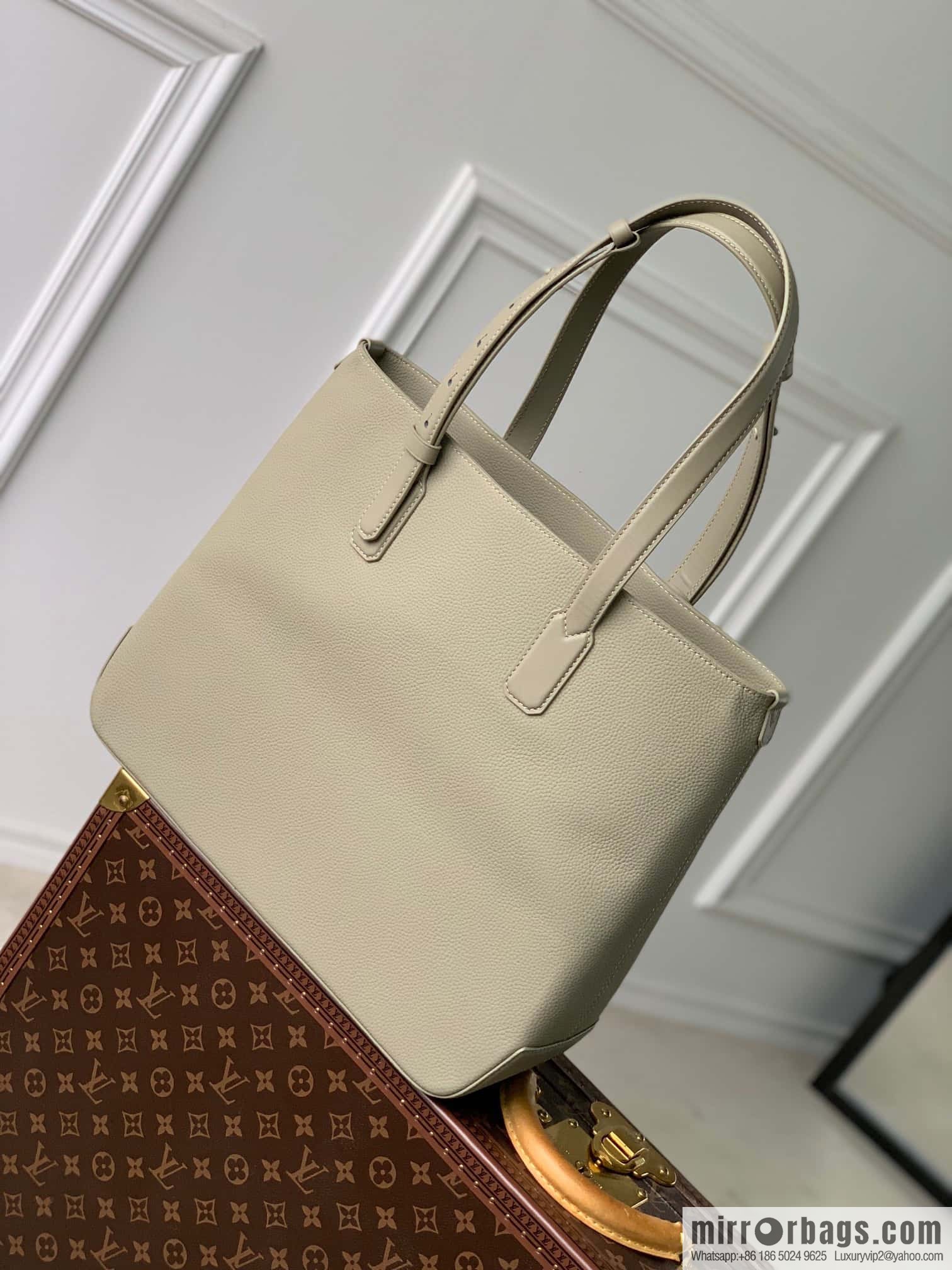 M22481 Grey Tote Aerogram Handbag