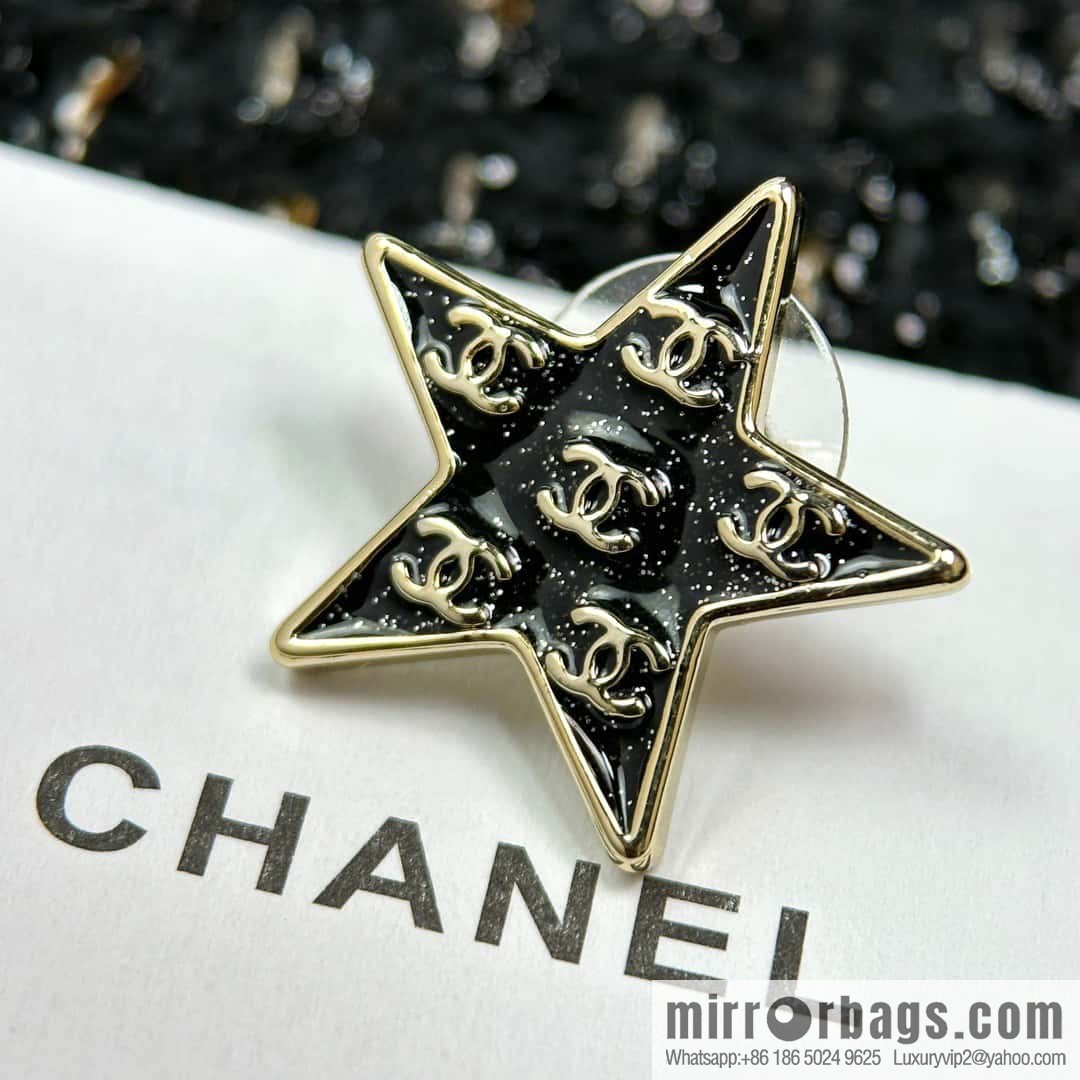 ☀️New ☑️ Chanel C1 double c pentagram ⭐ star stud earrings ☀️