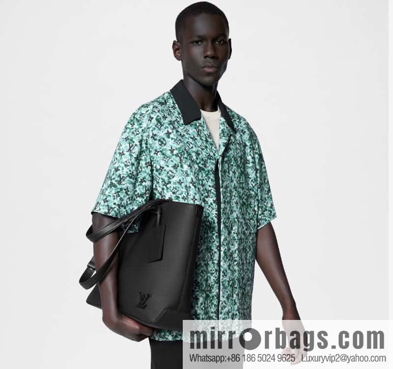 M22481 black Tote Aerogram handbag