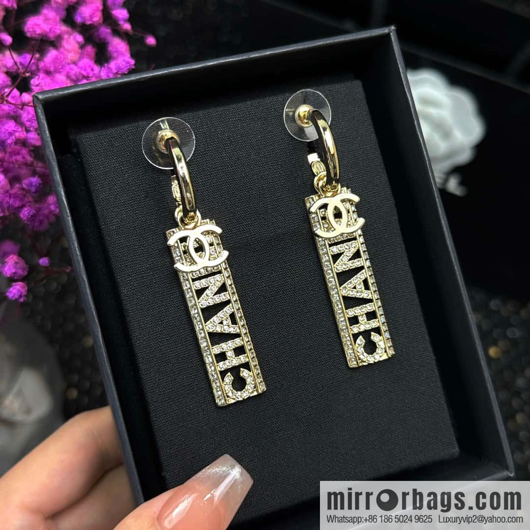 ☀️New ☑️ Chanel C2 double c hollow full diamond letter stud earrings ☀️