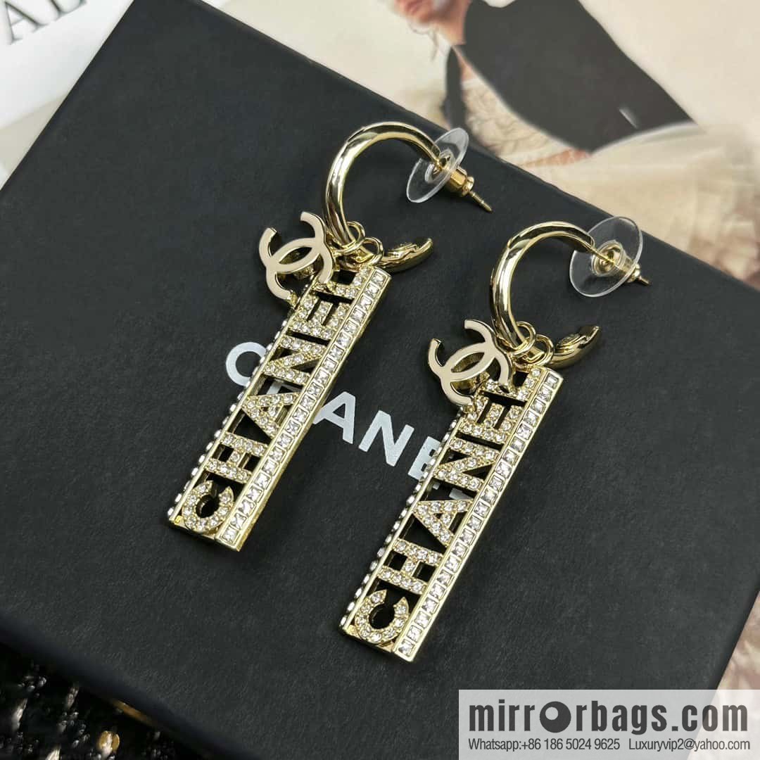 ☀️New ☑️ Chanel C2 double c hollow full diamond letter stud earrings ☀️