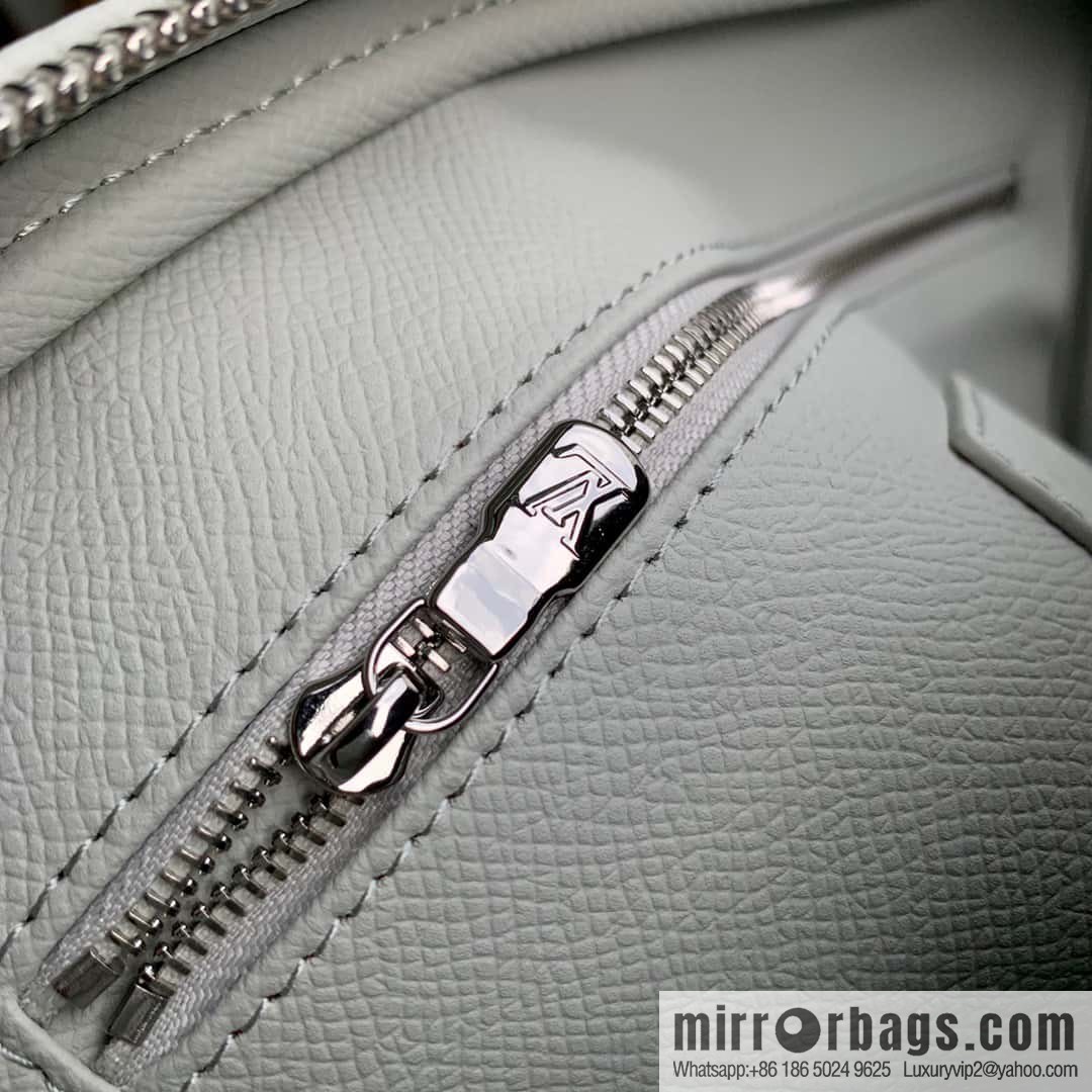 M82576 Gray and white, this Dopp Kit toilet bag.