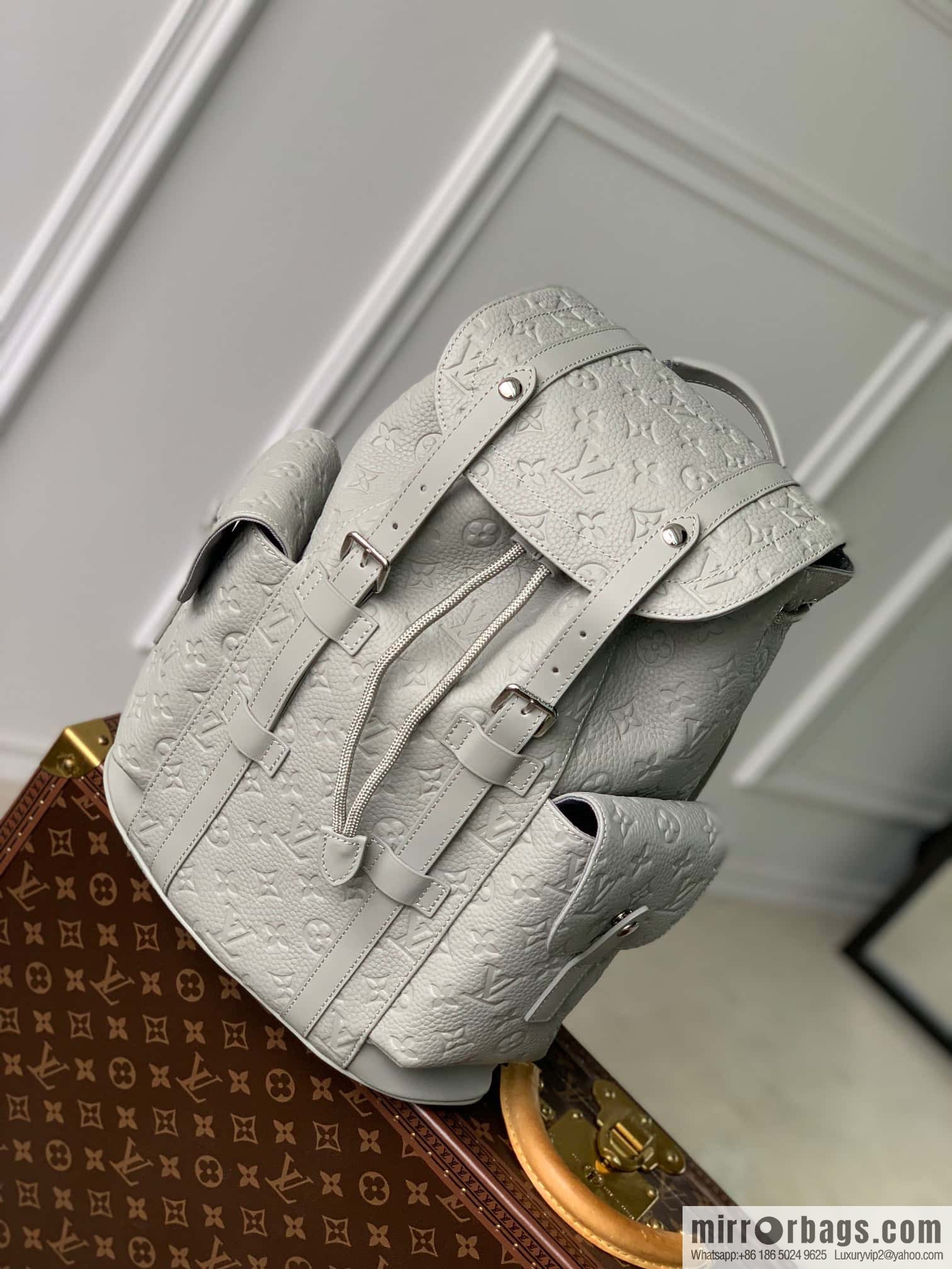 M21389 gray, full leather backpack series, the new CHRISTOPHER small backpack of the season