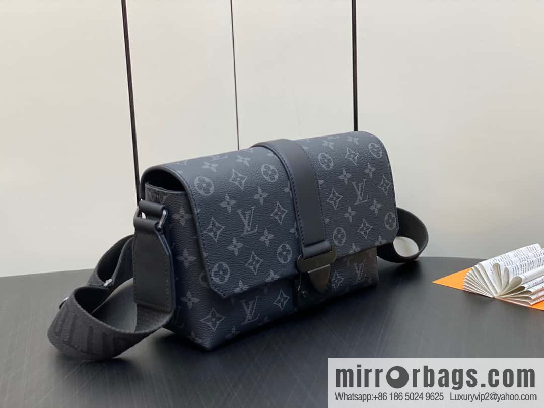 [Original order boutique] M46794 black flower, men's bag messenger bag series S-Cape messenger bag