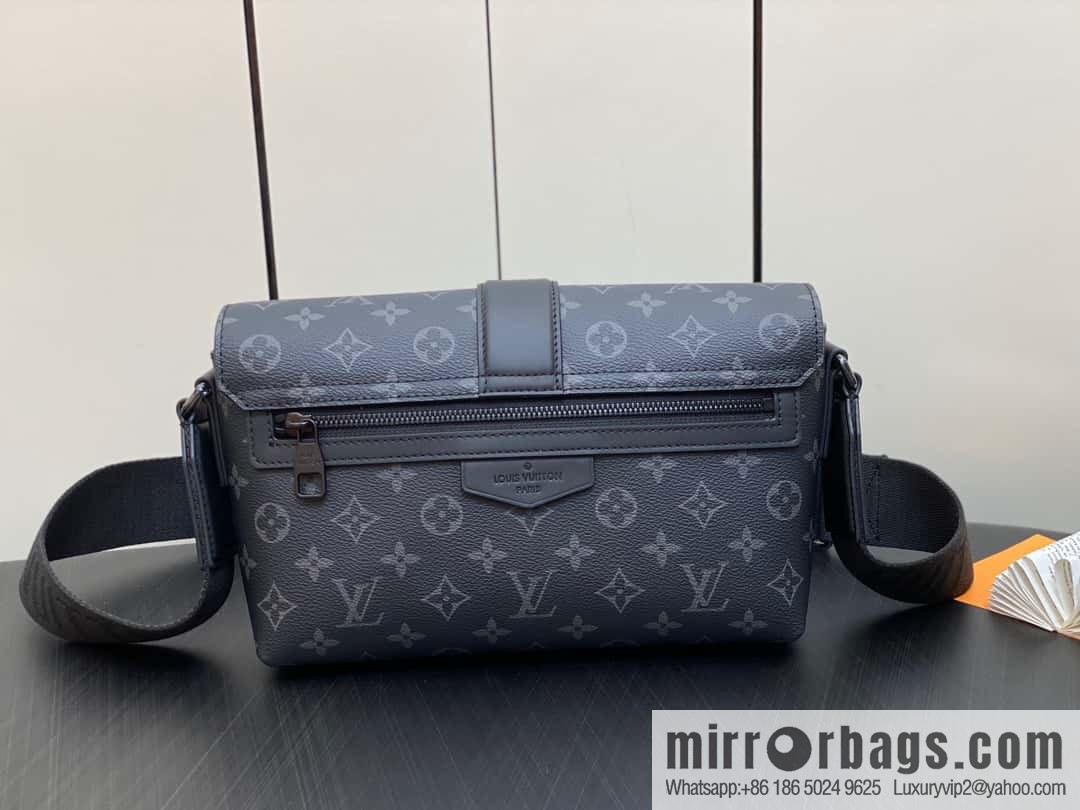 [Original order boutique] M46794 black flower, men's bag messenger bag series S-Cape messenger bag