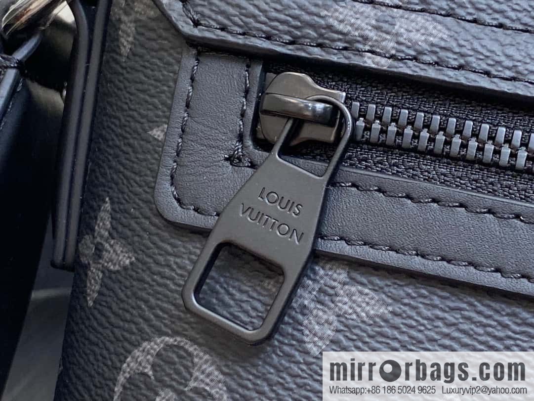 [Original order boutique] M46794 black flower, men's bag messenger bag series S-Cape messenger bag