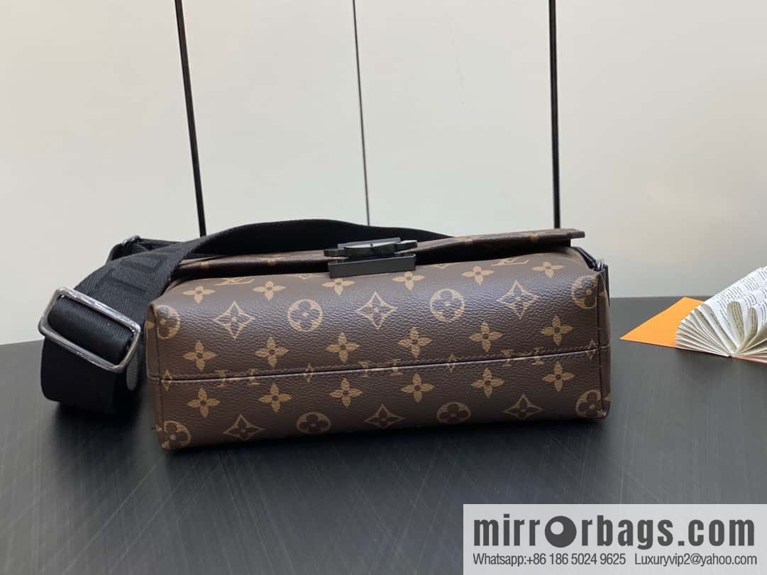 [Original single boutique] M46794 monogram men's bag messenger bag series S-Cape messenger bag