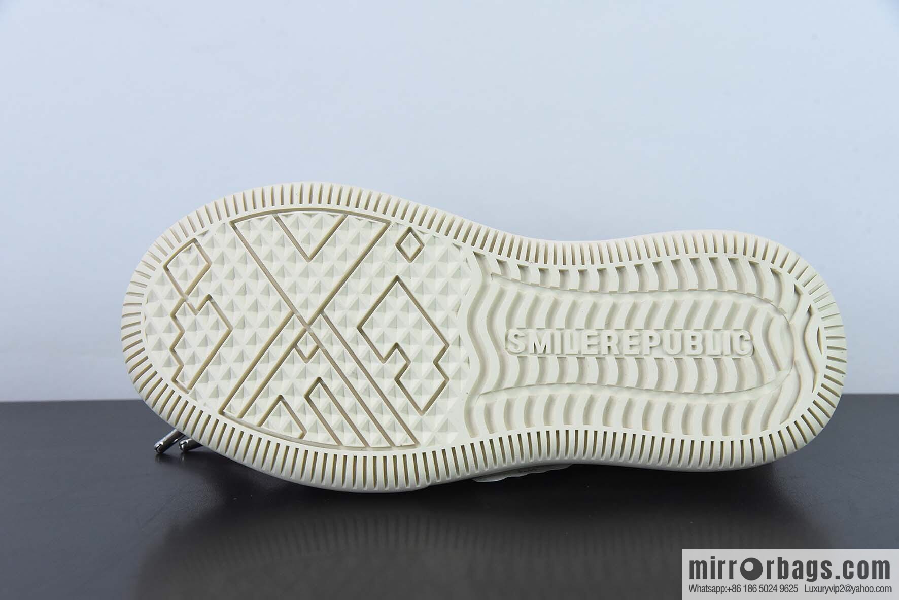 SMILEREPUBLIC Canvas Sneakers Low muffin thick bottom heightened low top anti-lace beggar wind canvas sneakers