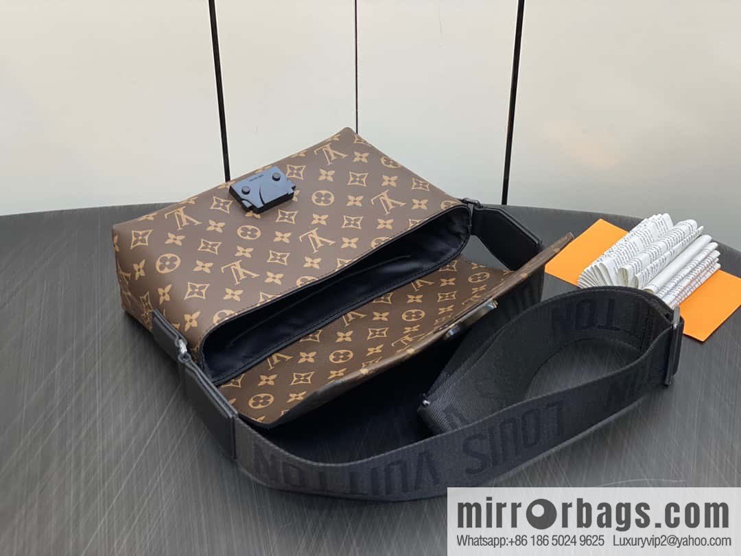 [Original single boutique] M46794 monogram men's bag messenger bag series S-Cape messenger bag