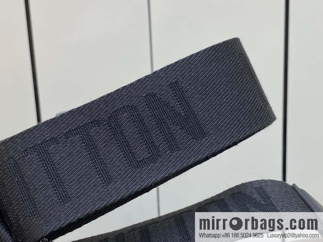 [Original single boutique] M46794 monogram men's bag messenger bag series S-Cape messenger bag