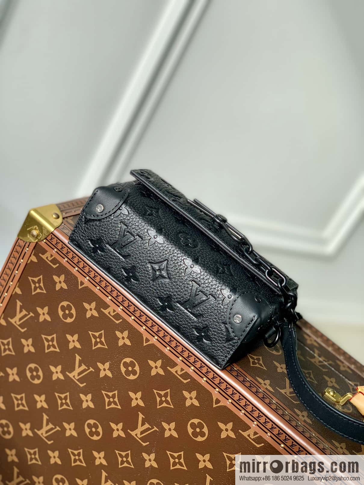 M81746 Steamer mini handbag