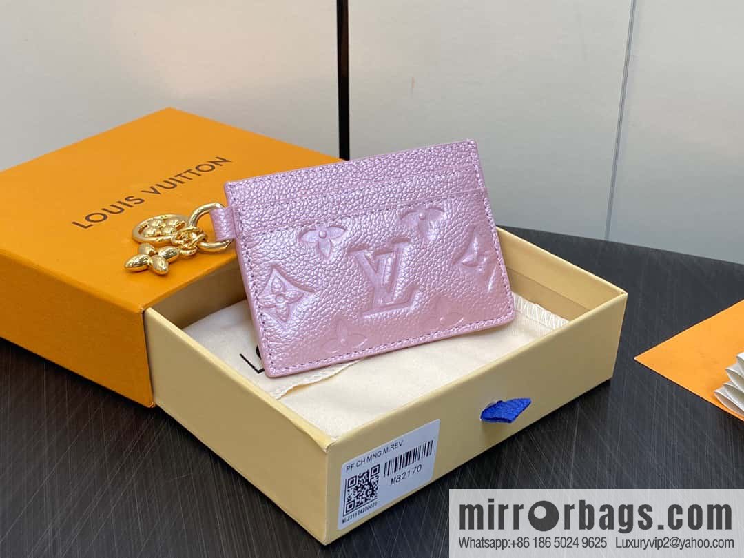 [Original order boutique] M82132 pearlescent powder full leather M82739 card holder wallet series LV CHARMS card holder