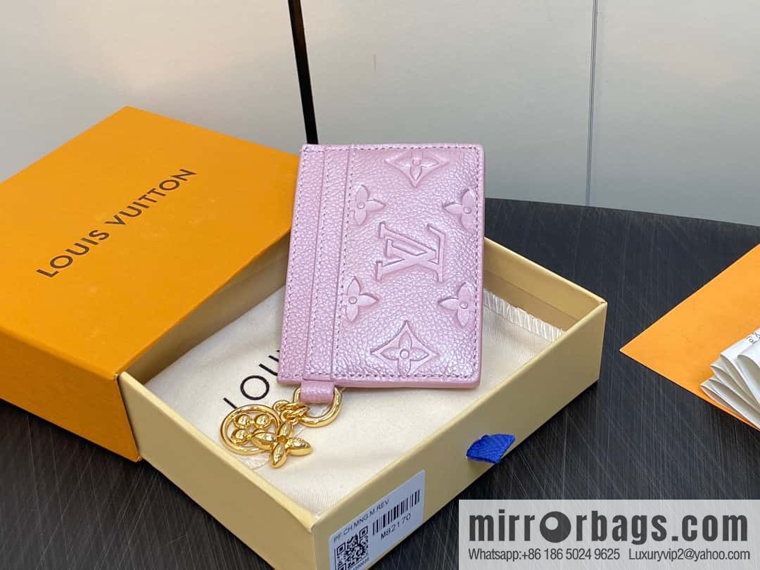 [Original order boutique] M82132 pearlescent powder full leather M82739 card holder wallet series LV CHARMS card holder