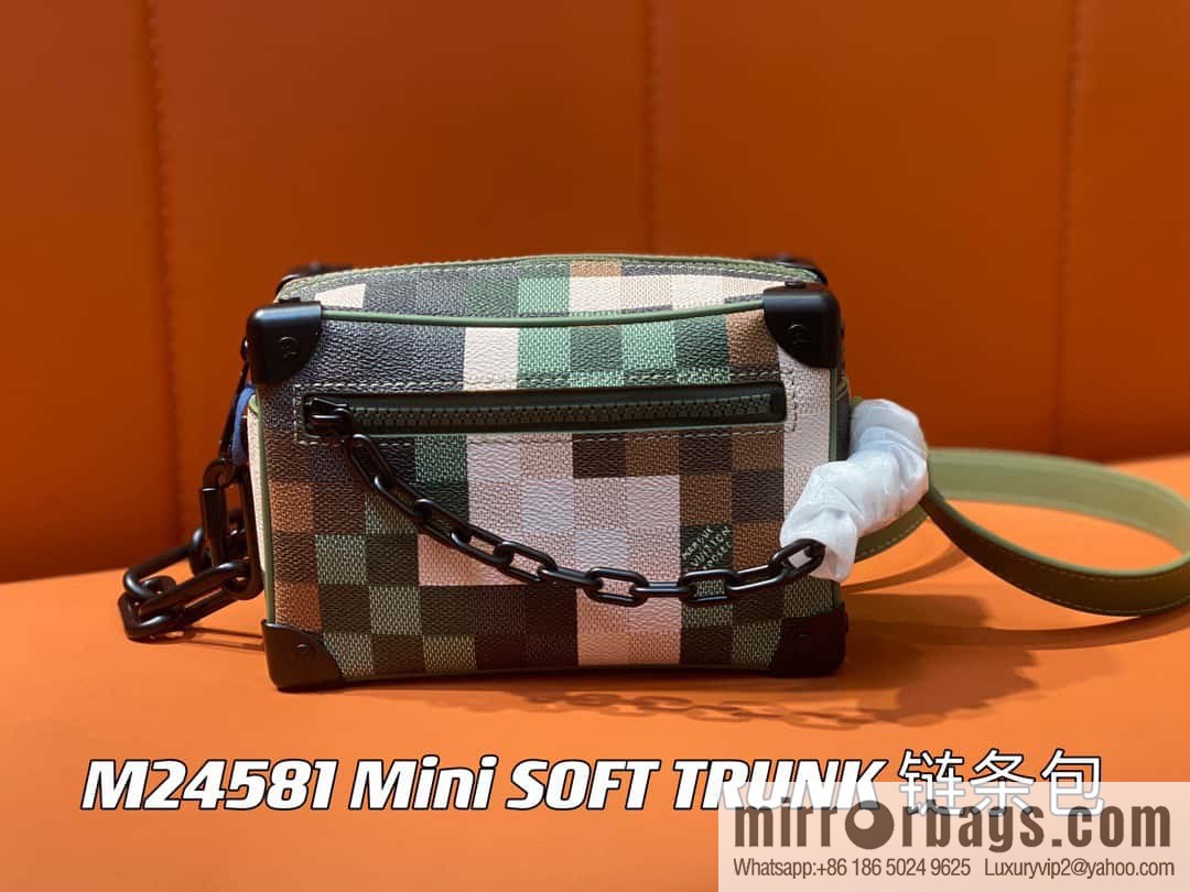 [Original order boutique] M24581 camouflage plaid men's bag box bag series Virgil Abloh 2024 early spring Mini SOFT TRUNK chain bag, M44735