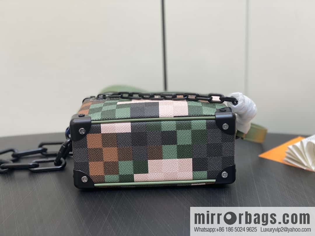 [Original order boutique] M24581 camouflage plaid men's bag box bag series Virgil Abloh 2024 early spring Mini SOFT TRUNK chain bag, M44735