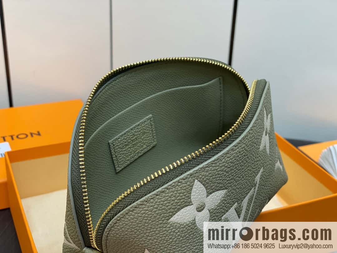 [Original single boutique] M82493 grass green silk screen, full leather pouch clutch bag series By The Pool pouch