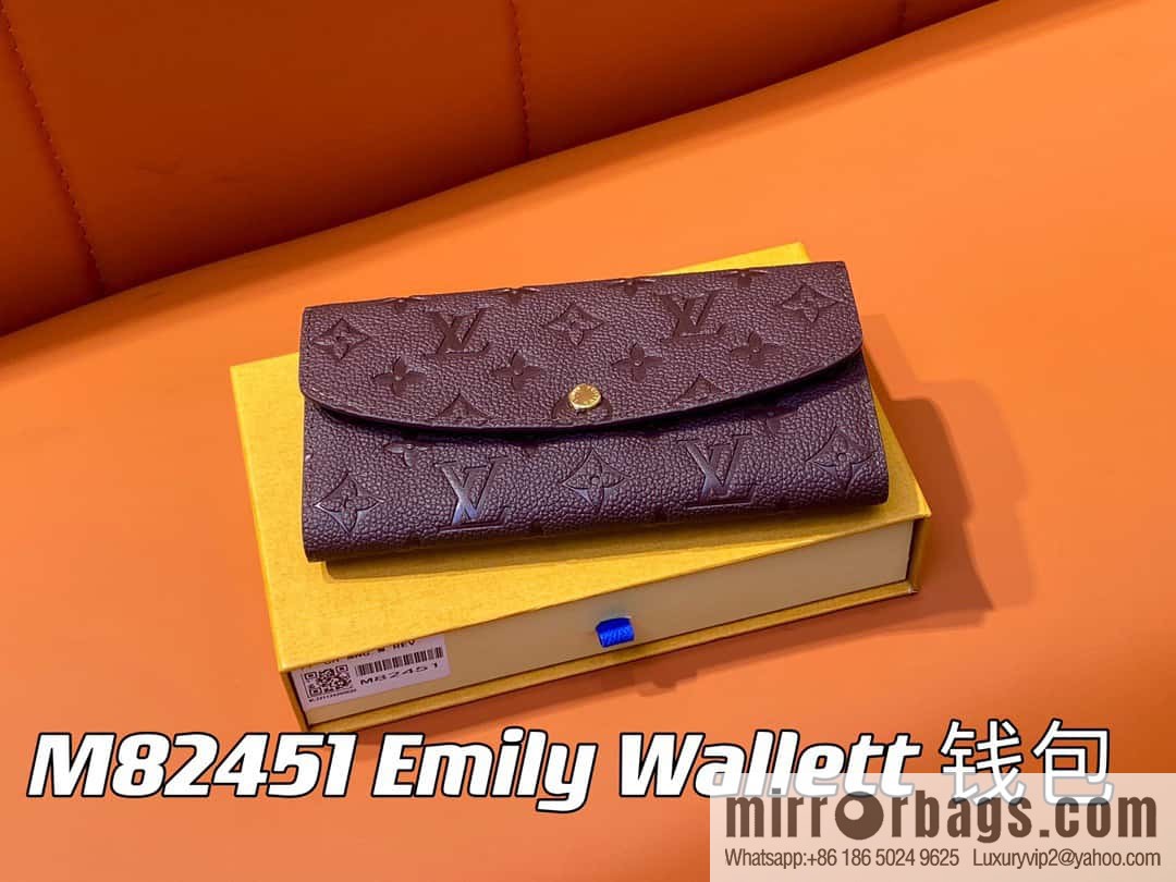 [Original single boutique] M82451 fuchsia, full leather flip wallet series Emily Wallett wallet
