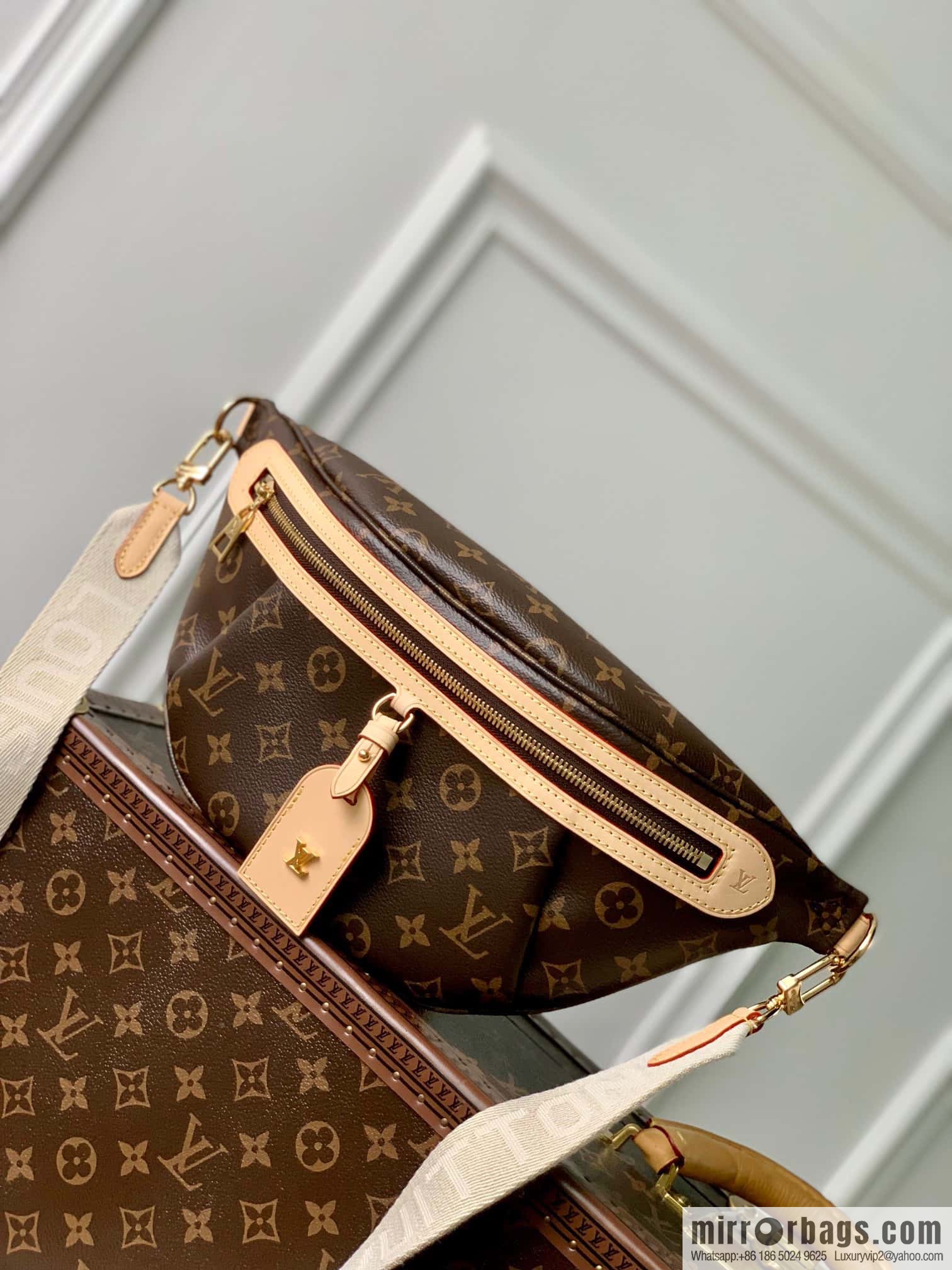 M46784 Fanny Packs