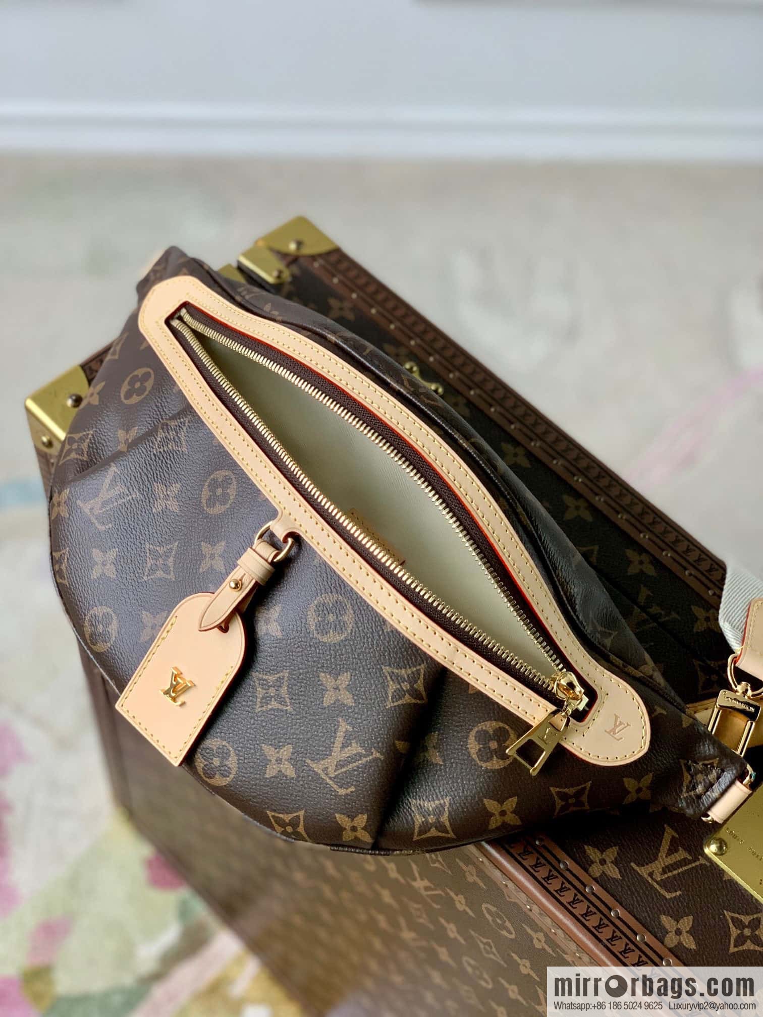 M46784 Fanny Packs