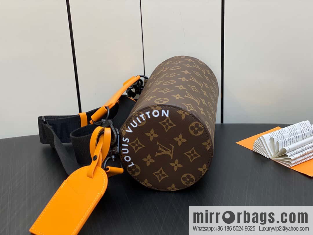 [Original order boutique] M46796 monogram cylinder bag men's bag series, this Soft Polochon small handbag