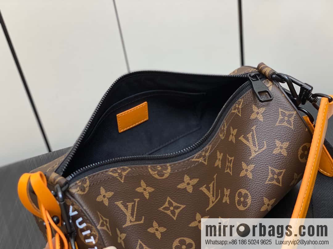 [Original order boutique] M46796 monogram cylinder bag men's bag series, this Soft Polochon small handbag