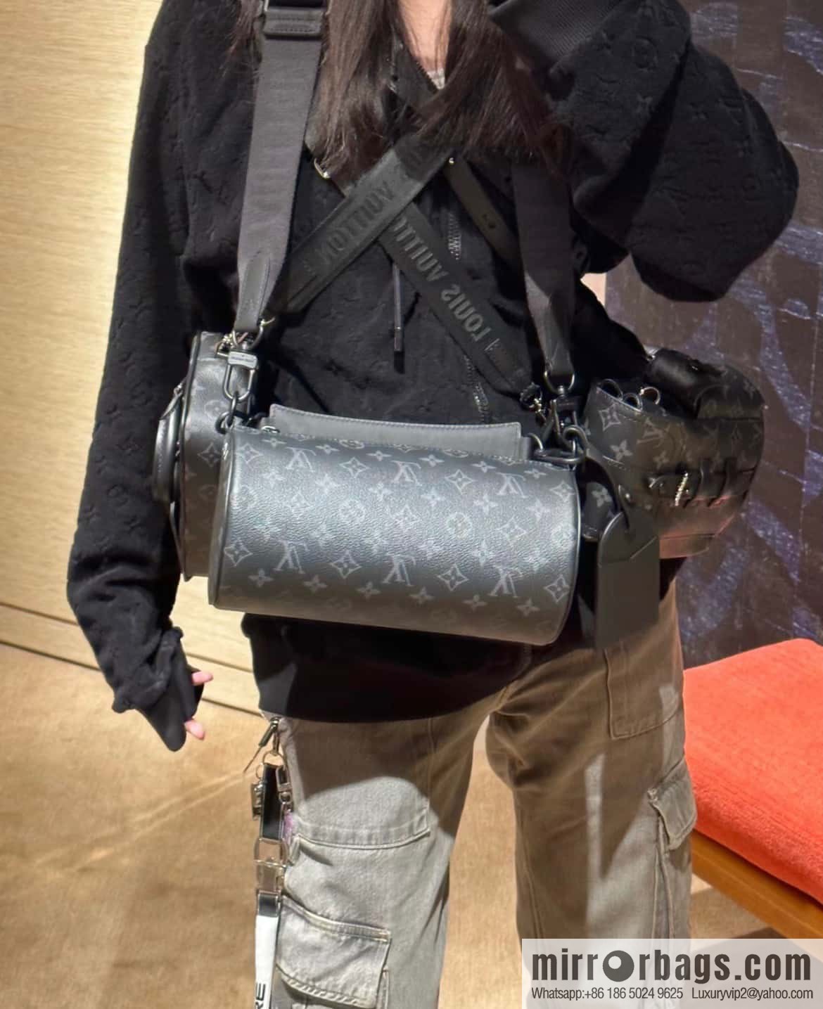 [Original order boutique] M46796 black flower, cylinder bag men's bag series, this Soft Polochon small handbag.