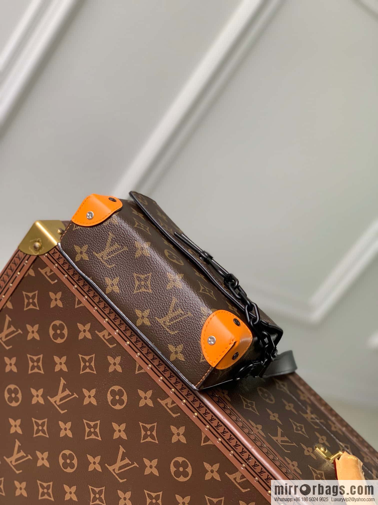 M82534 new STEAMER mini handbag of the season