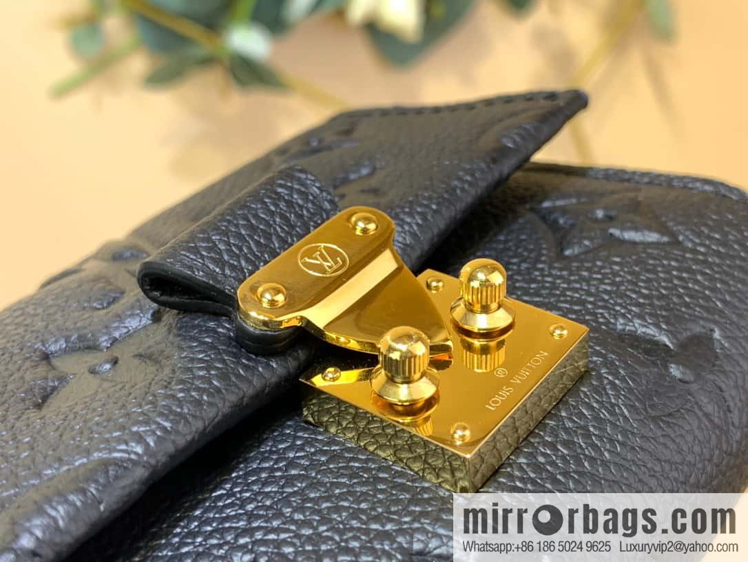 [Metis short wallet - all steel hardware] M80880 black (embossed) M80880 MÉTIS short wallet