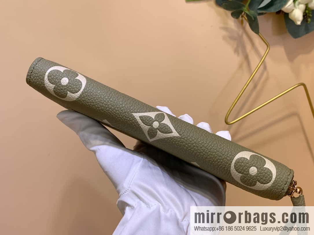 M82478 Grass green (silk screen) Clemence clip