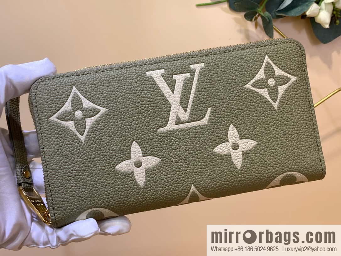 M69794 grass green (silk screen) Zippy zipper wallet