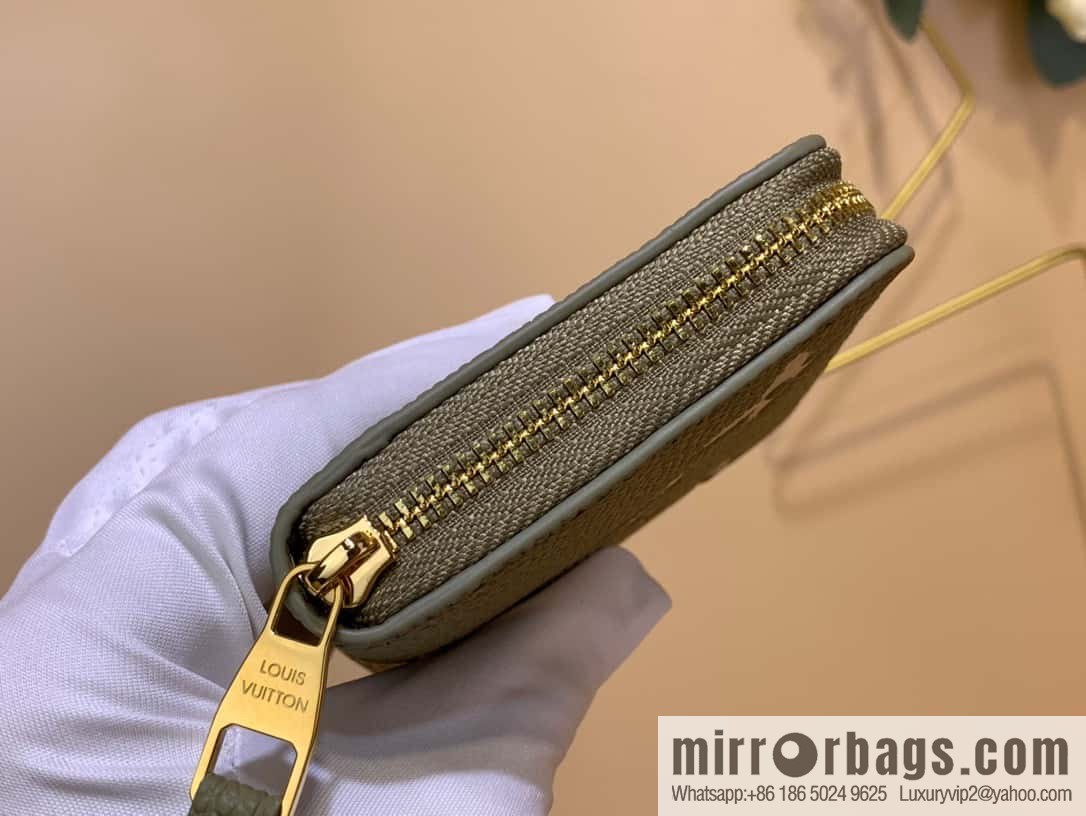 Louis Vuitton LV Zippy coin purse M82448 grass green (silk screen)