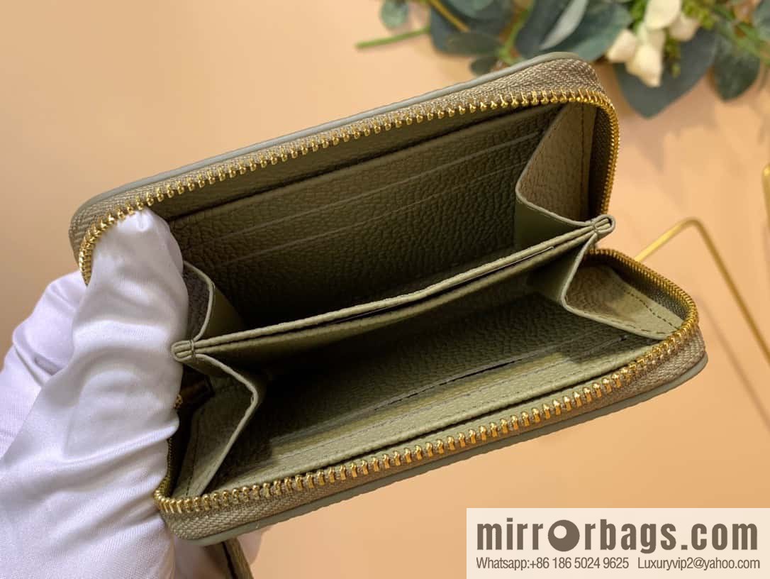 Louis Vuitton LV Zippy coin purse M82448 grass green (silk screen)