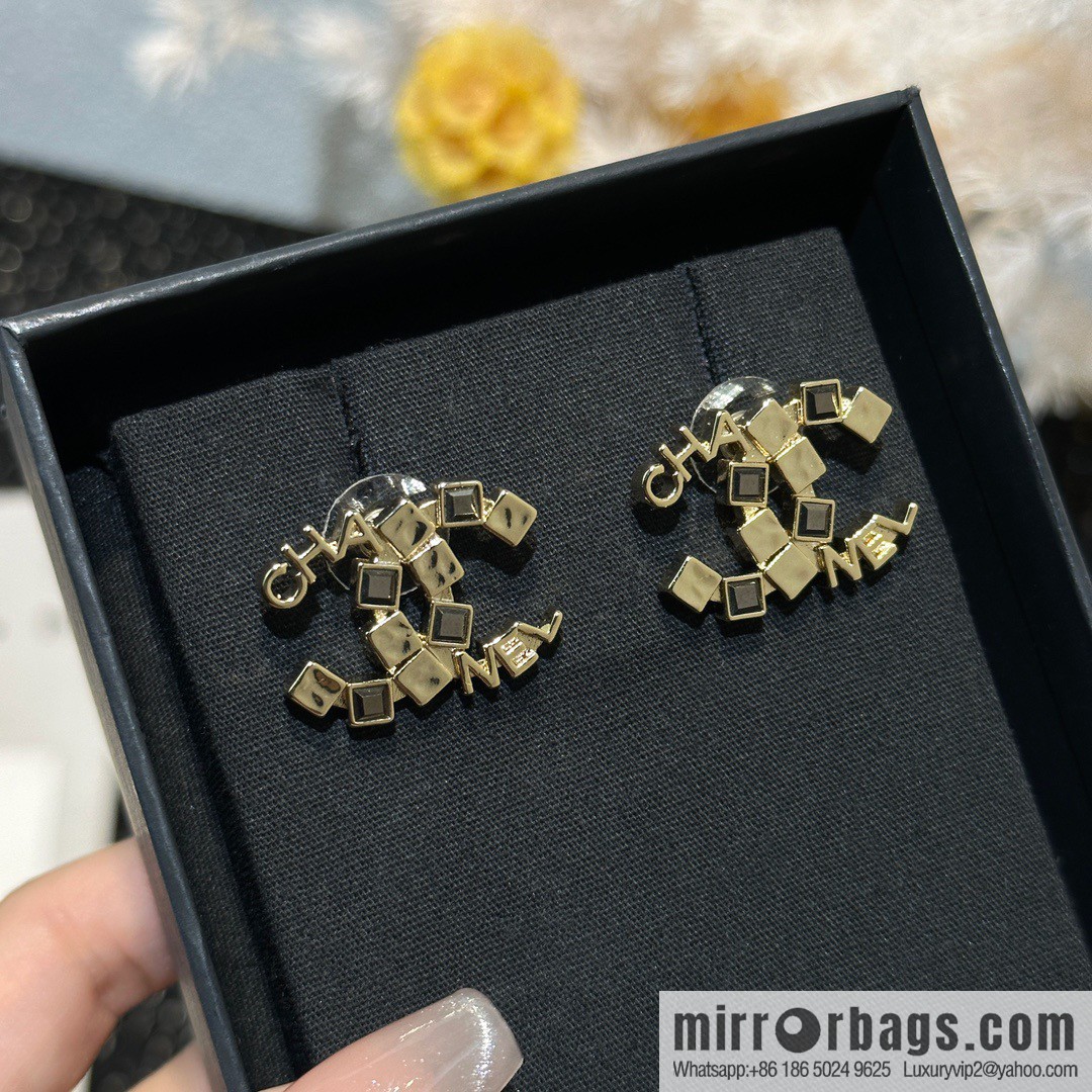 ☀️New ☑️ Chanel double c square letter stud earrings