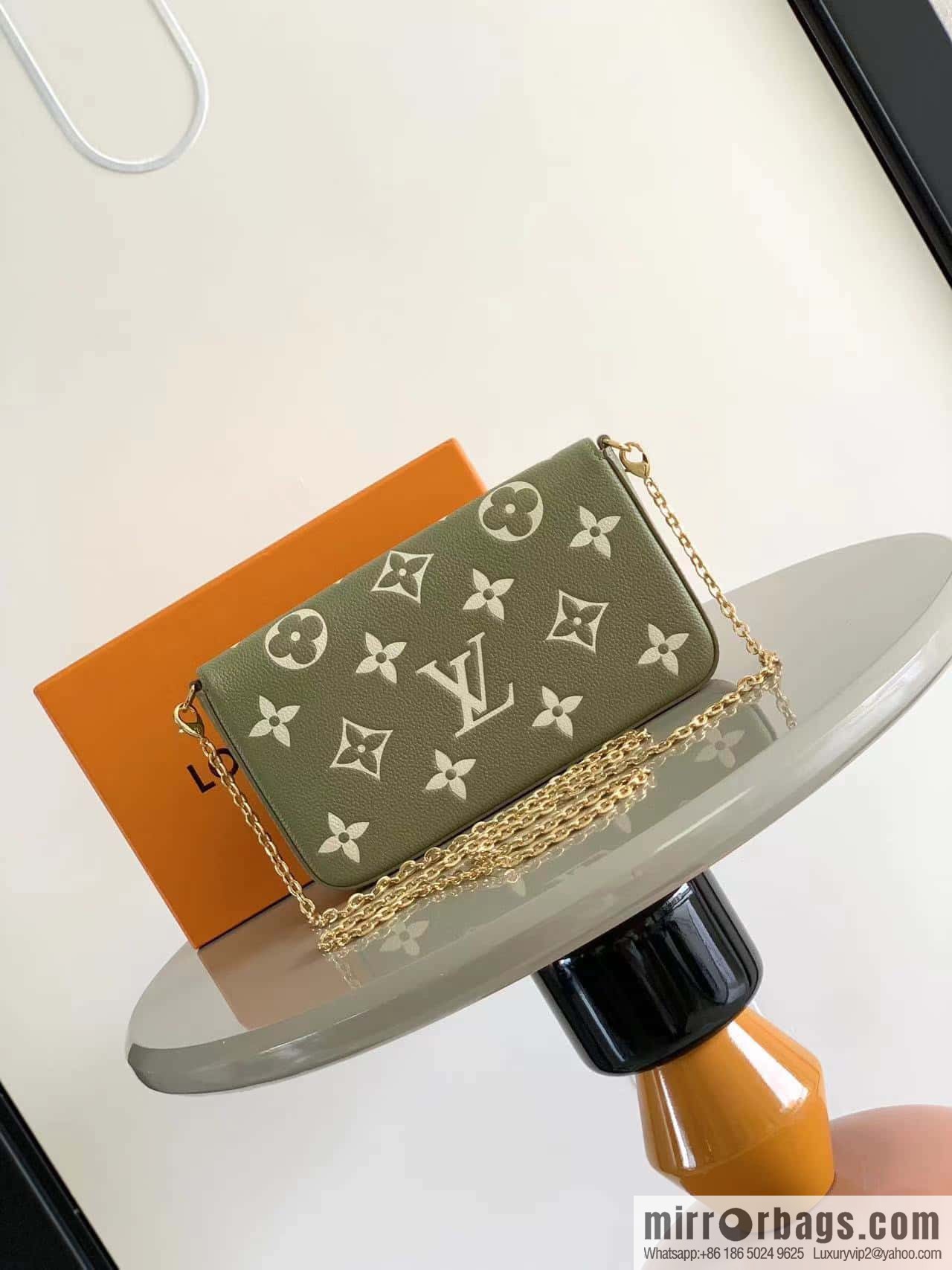 M61276 M64064 M64065 M82480 new POCHETTE FÉLICIE chain bag