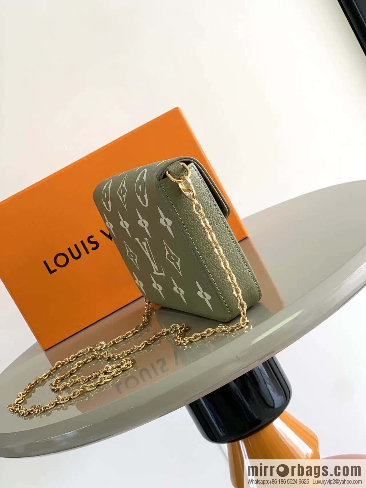 M61276 M64064 M64065 M82480 new POCHETTE FÉLICIE chain bag