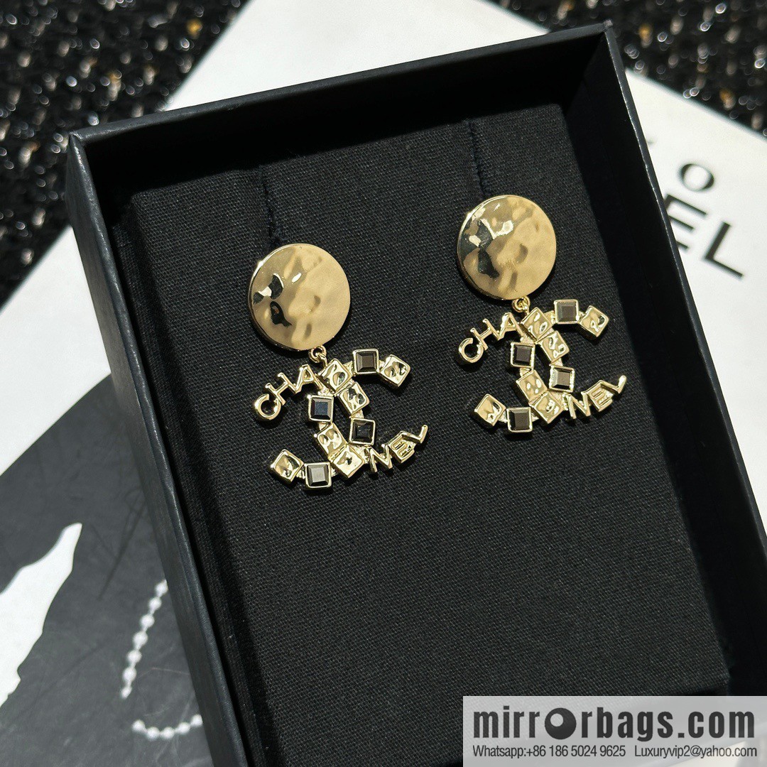 ☀️New ☑️ Chanel C2 double c round stud earrings
