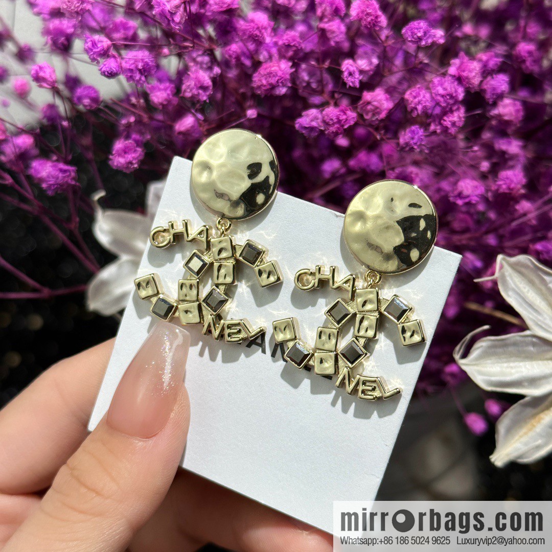 ☀️New ☑️ Chanel C2 double c round stud earrings