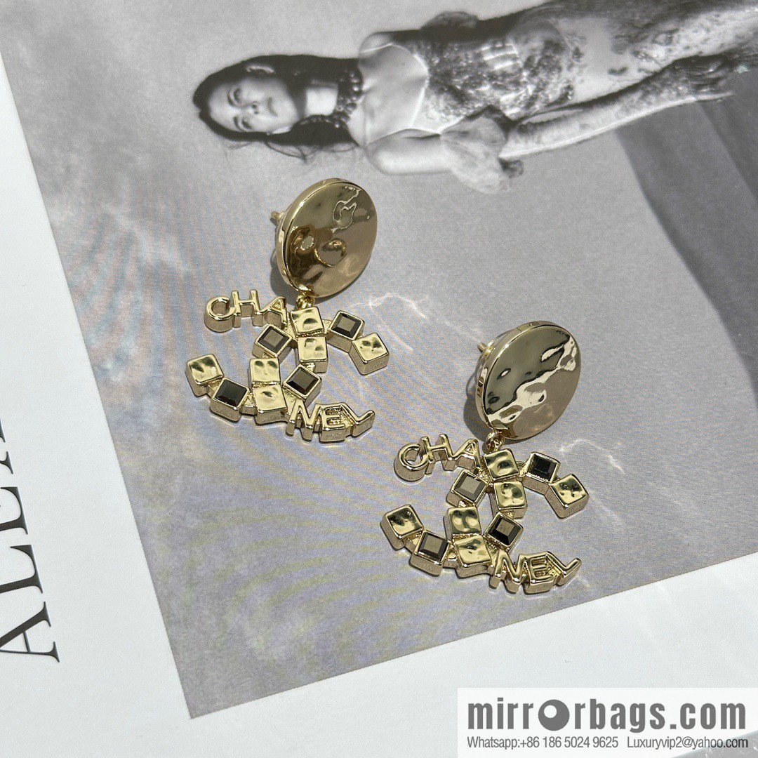 ☀️New ☑️ Chanel C2 double c round stud earrings