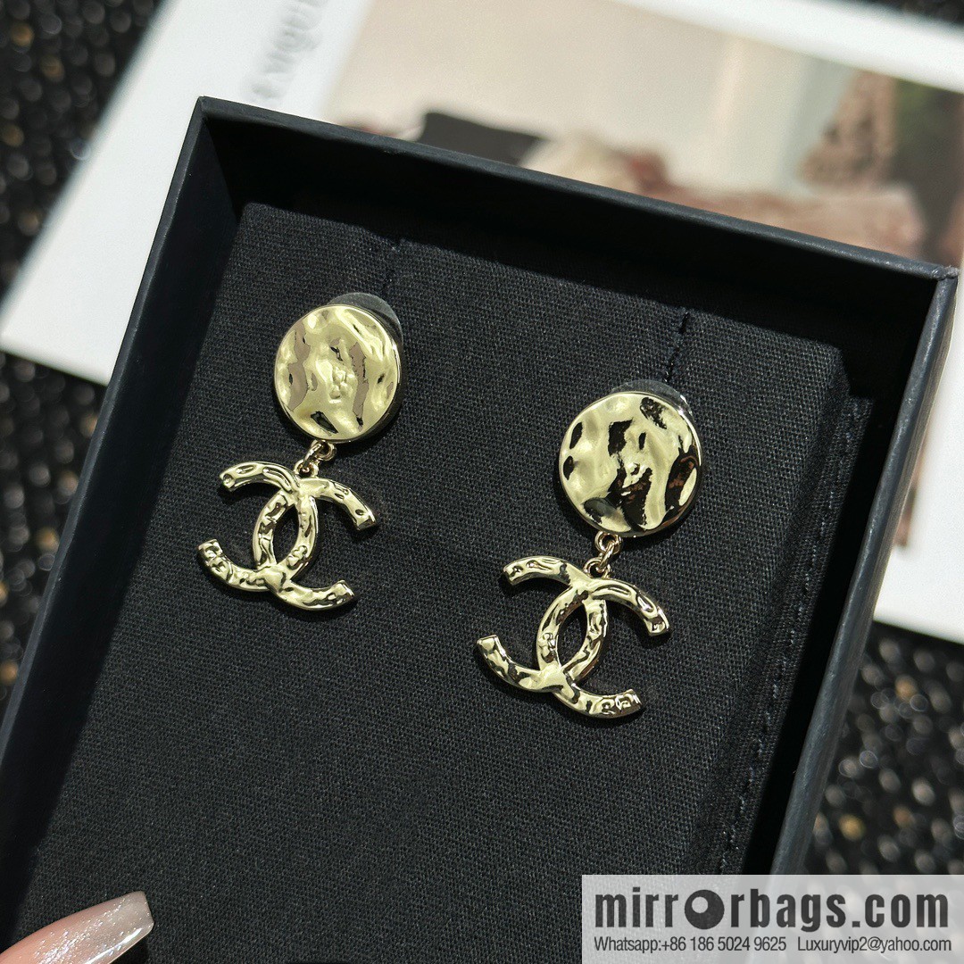 ☀️New ☑️ Chanel C2 double c round stud earrings