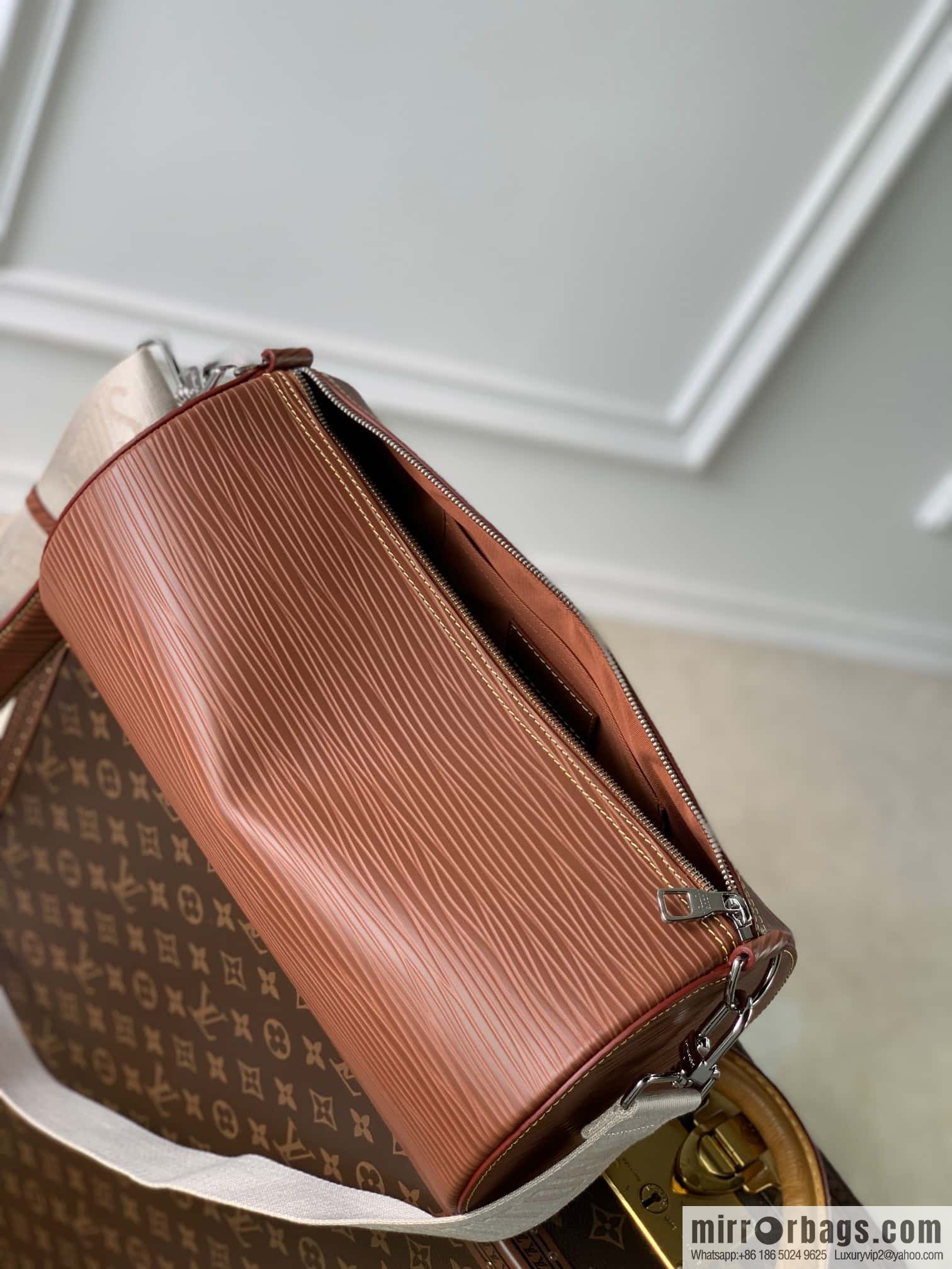 M23092 SOFT POLOCHON handbag